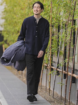 「グラミチ」｜「アイテム（ステンカラーコート）」を使った、DOORS MENSさん（メンズ・176cm）の冬コーディネート