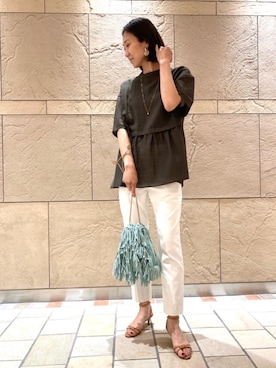 奥澤　朋子さん（レディース・165cm）の夏コーディネート