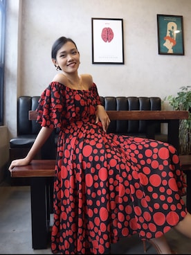 「red」｜「アイテム（ワンピース/ドレス）」を使った、Anh Thư Bùiさん（レディース・166cm）の春コーディネート