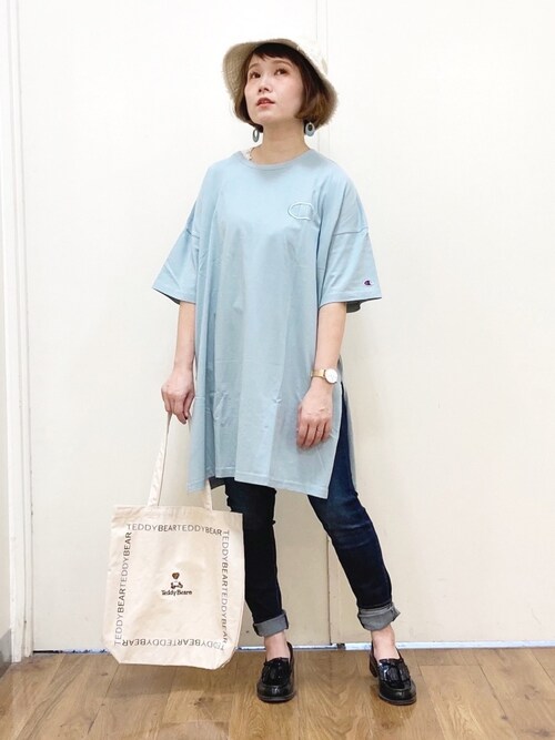Champion ロゴ刺しゅうビッグtシャツを使ったショップスタッフのレディース人気ファッションコーディネート Wear