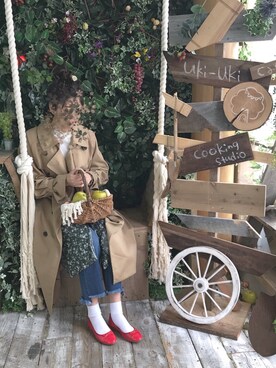 「カフェ巡り」｜「アイテム（トレンチコート）」を使った、MANAMIさん（レディース・165cm）の春コーディネート
