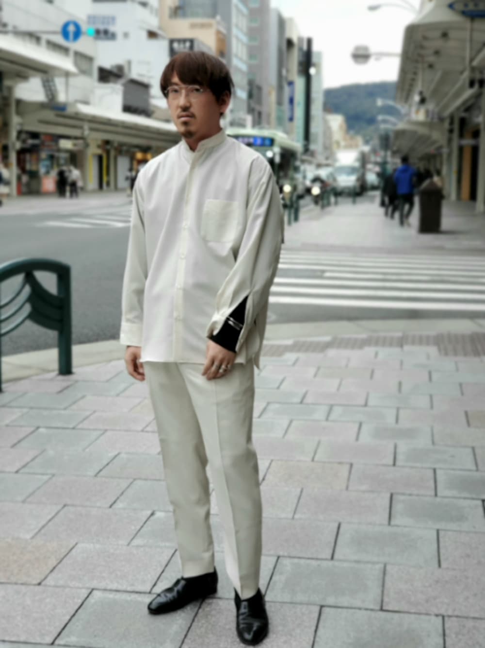 「FACTOTUMの【FACTOTUM】EX.BRACELET/08121001（ブレスレット、シルバー系）」を使った、いしげ　りょうさん（メンズ・182cm）の冬コーディネートの1枚目の写真