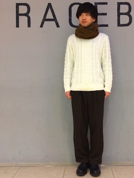 「アイテム（ストール/ショール）」を使った、ゆーすけさん（メンズ・177cm）の冬コーディネート