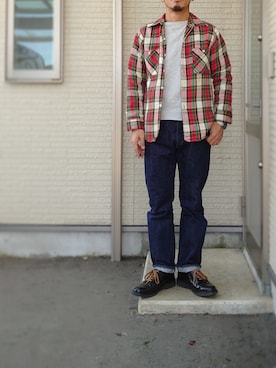 「赤チェック」｜「アイテム（スウェット）」を使った、sawaさん（メンズ・172cm）の冬コーディネート