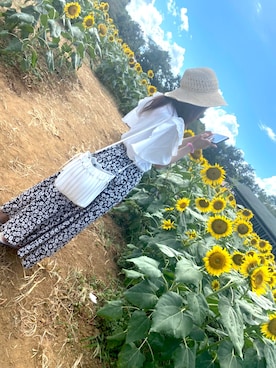 「ひまわり畑」｜「アイテム（その他）」を使った、榎本さん（レディース・160cm）の秋コーディネート