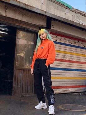 スウェット オレンジ系 を使ったレディース人気ファッションコーディネート 地域 韓国 Wear