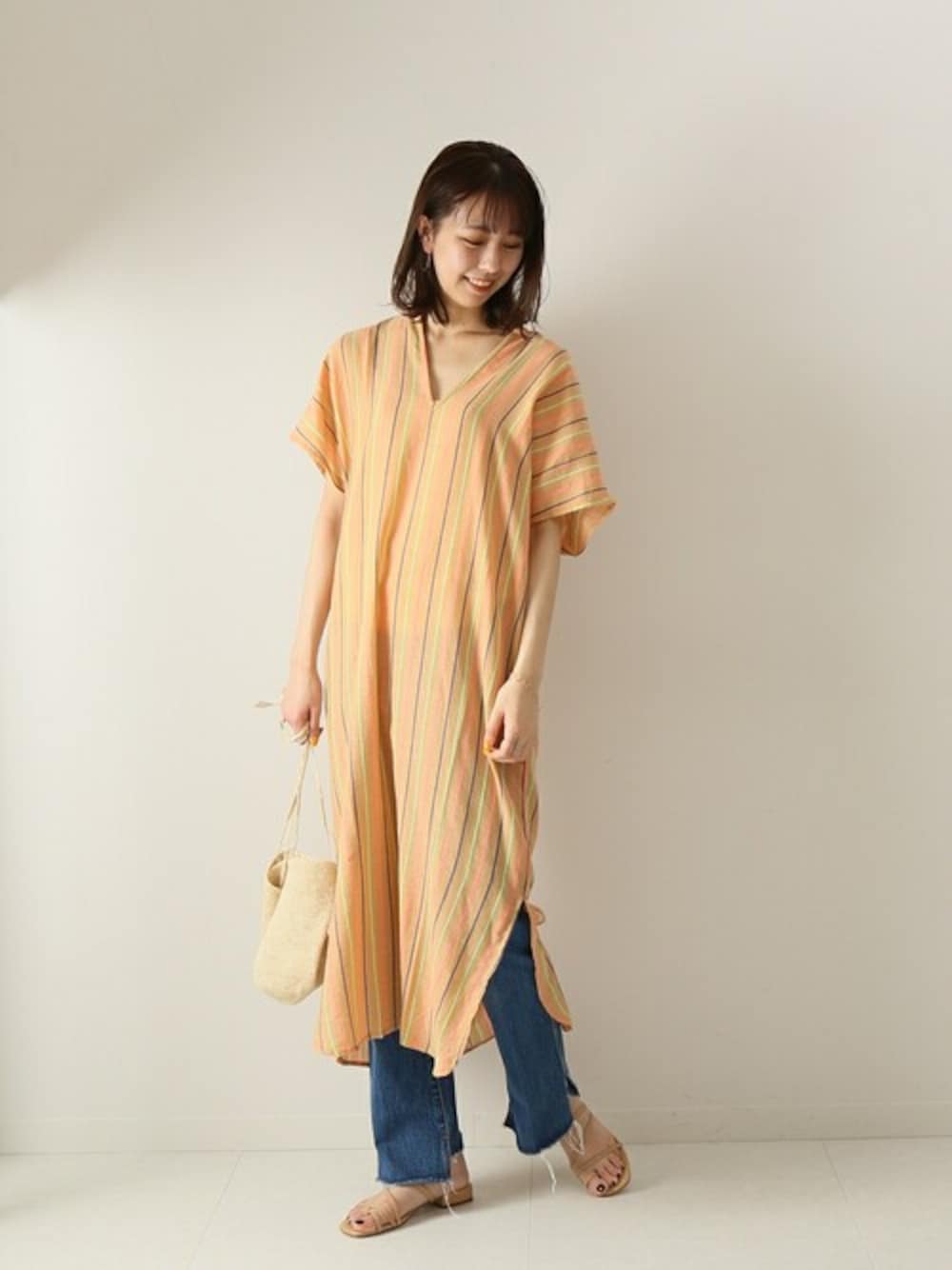 「ワンピース、リラックス、ストライプ、休日、オレンジ、サンダル、ロングワンピース、スピック＆スパン、Spick & Span(Spick & Span)、おうち時間」｜「Spick & Spanの【MAU LOA】BOLONIA KAFTAN◆（ワンピース、オレンジ系）」を使った、nanakoさん（レディース・167cm）の春コーディネートの1枚目の写真