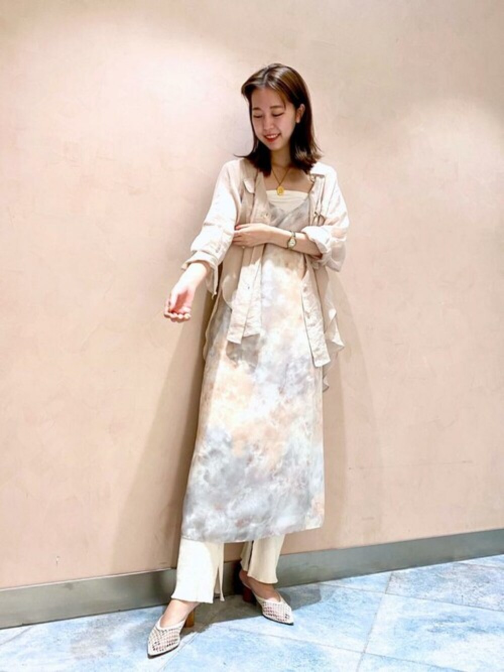 「ワンピース、タイダイ柄、ニットパンツ、Spick & Span(Spick & Span)、PELLICO SUNNY」｜「Spick & Spanの【MITTERNACHT】マーブルプリントドレス◆（ワンピース、その他）」を使った、nanakoさん（レディース・167cm）の夏コーディネートの1枚目の写真