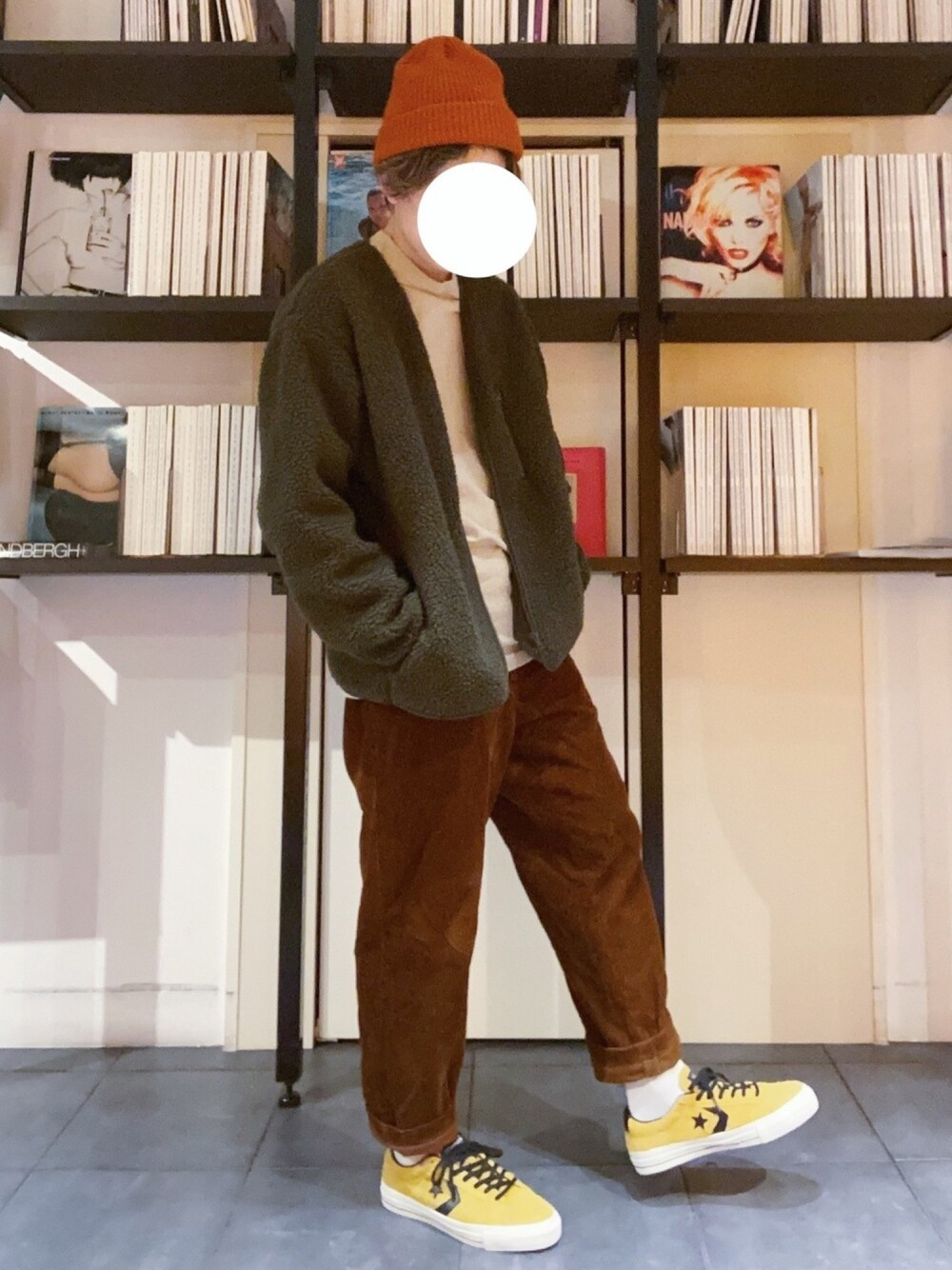 「アースカラー、GU、GUコーデ、ボア、ボアジャケット、フリース、カーキ、ベージュ、ブラウン、converse」｜「GUのアイテム（ジャケット/アウター、グリーン系）」を使った、RUIさん（メンズ・166cm）の冬コーディネートの1枚目の写真