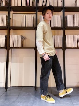 「アイテム（スニーカー、イエロー系）」を使った、RUIさん（メンズ・166cm）の春コーディネート