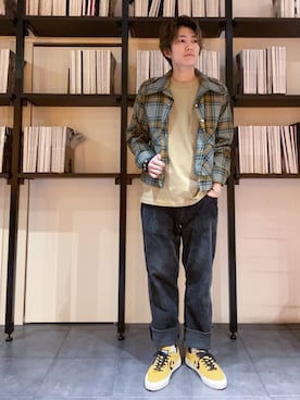 「アイテム（スニーカー、イエロー系）」を使った、RUIさん（メンズ・166cm）の春コーディネート