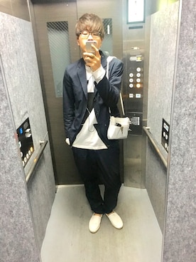 「ネイビー×ホワイト」｜「アイテム（スリッポン）」を使った、yokkonさん（メンズ・178cm）の春コーディネート