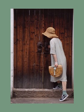 「Cult Gaiaのアイテム（トートバッグ、ブラウン系）」を使った、ReenieGuoさん（レディース・160cm）の夏コーディネート