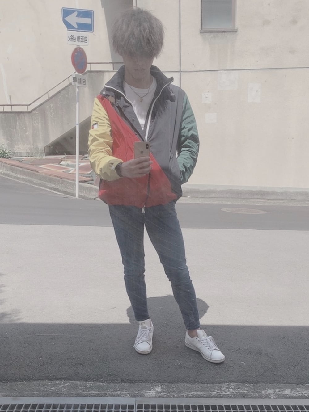 「TOMMY HILFIGERのアイテム（ナイロンジャケット、その他）」を使った、ちからさん（メンズ・172cm）の春コーディネートの1枚目の写真