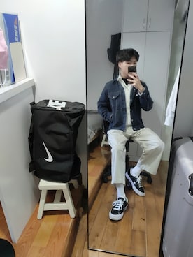 「盐系风格」｜「アイテム（デニムジャケット）」を使った、咸鱼小彭さん（メンズ・163cm）の春コーディネート