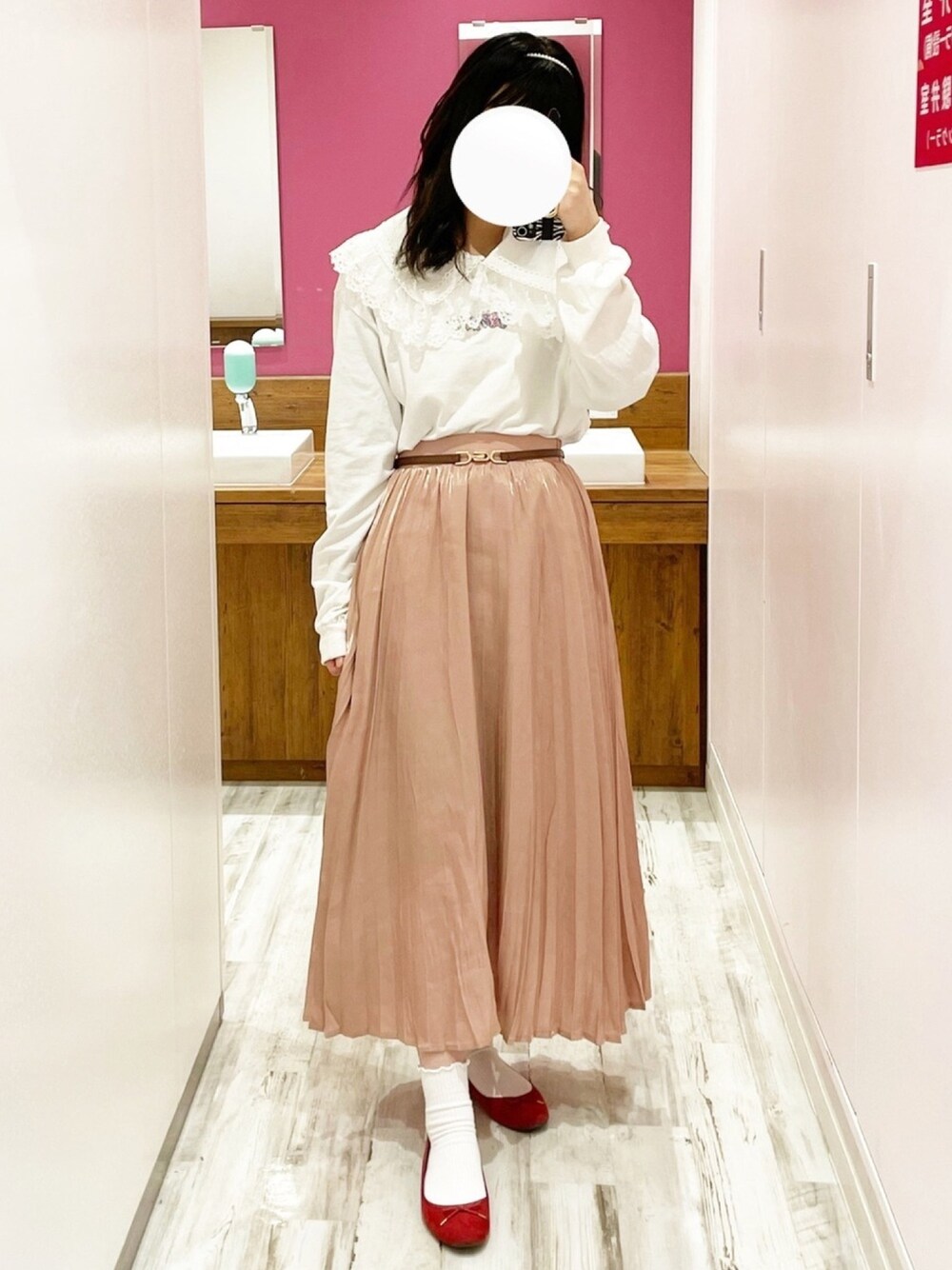 「これが私をアゲる服、ootd、今日のコーデ、大人ガーリー、ピンク、outfit、ロングスカート、付け襟」｜「GRLのプリーツスカート（スカート、ピンク系）」を使った、ノンさん（レディース・159cm）の春コーディネートの1枚目の写真