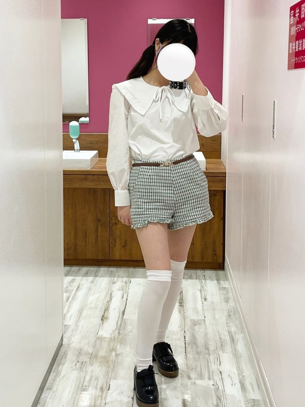 「プチプラ、おしゃれさんと繋がりたい、春コーデ、今日のコーデ、襟付きトップス、ブラウス、フリル」｜「しまむらのアイテム（シャツ/ブラウス、ホワイト系）」を使った、ノンさん（レディース・159cm）の夏コーディネートの1枚目の写真