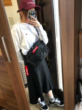 「MILKFED.（ミルクフェド）のLOGO TAPE SHOULDER BAG（ショルダーバッグ、ブラック系）」を使った、Nさん（レディース・153cm）の春コーディネート