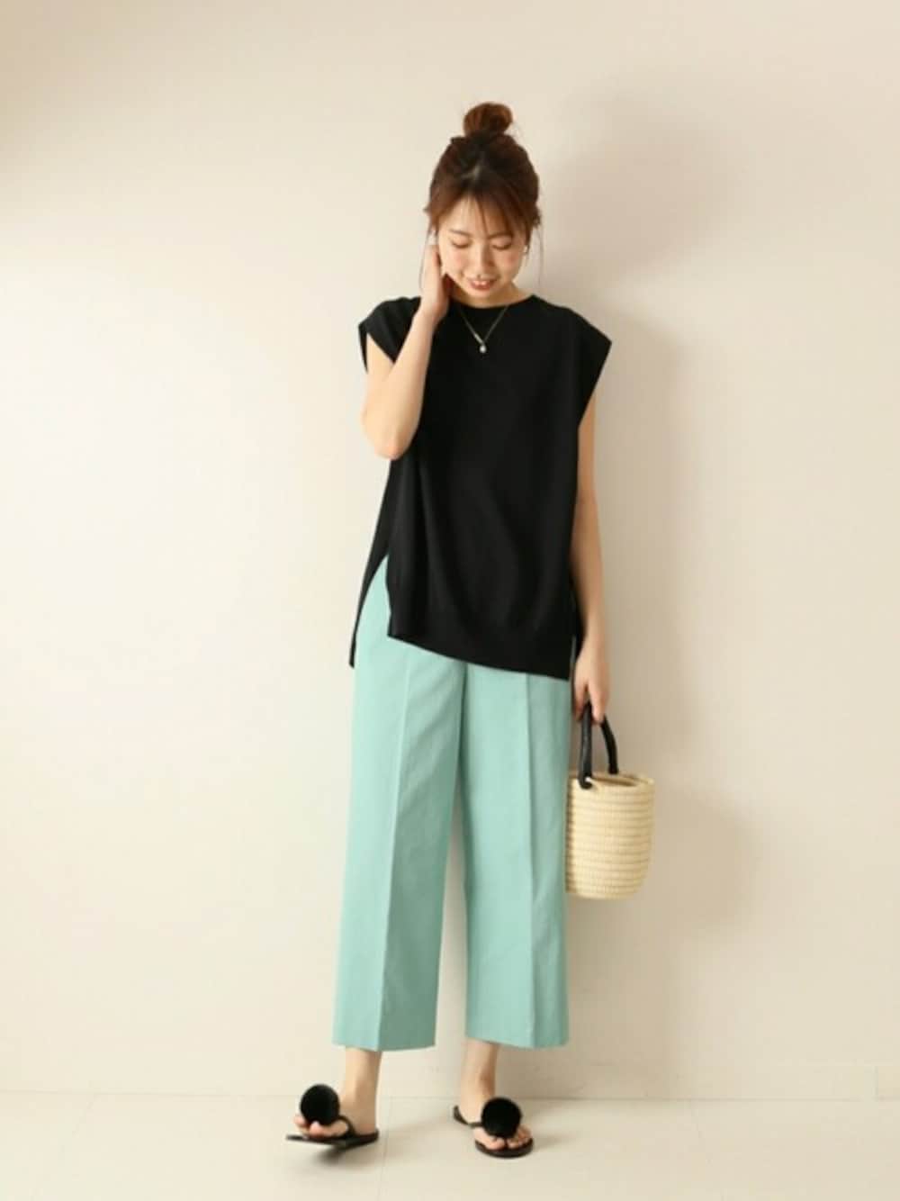 「ニット、パンツ、夏、春、スピック＆スパン、Spick & Span(Spick & Span)」｜「Spick & SpanのICECOTTON フレンチプルオーバー◆（ニット/セーター、ブルー系）」を使った、さく*さん（レディース・161cm）の春コーディネートの1枚目の写真