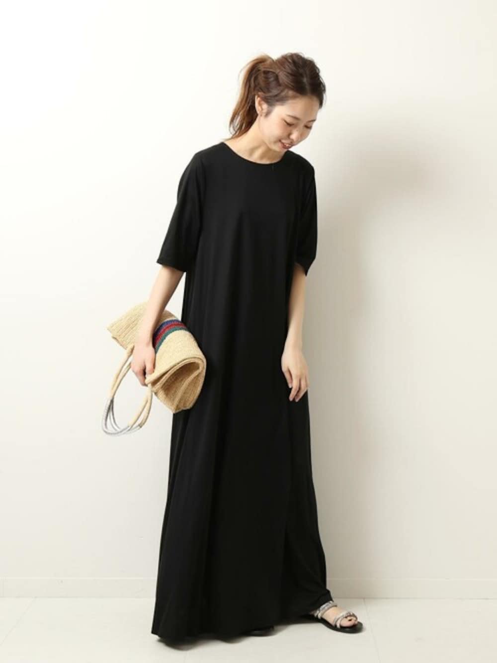 「ワンピース、ブラック、リラックス、ロングワンピース、スピック＆スパン、カットソーワンピース、Spick & Span(Spick & Span)」｜「Spick & Spanの【MITTERNACHT】 マキシワンピース◆（ワンピース、ブラック系）」を使った、さく*さん（レディース・161cm）の夏コーディネートの1枚目の写真
