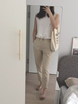 「GU（ジーユー）のアイテム（Tシャツ/カットソー、ホワイト系）」を使った、Nekooooさん（レディース・171cm）の秋コーディネート