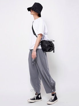 「Clarks（クラークス）のアイテム（帽子）」を使った、Song  さん（メンズ・178cm）の夏コーディネート