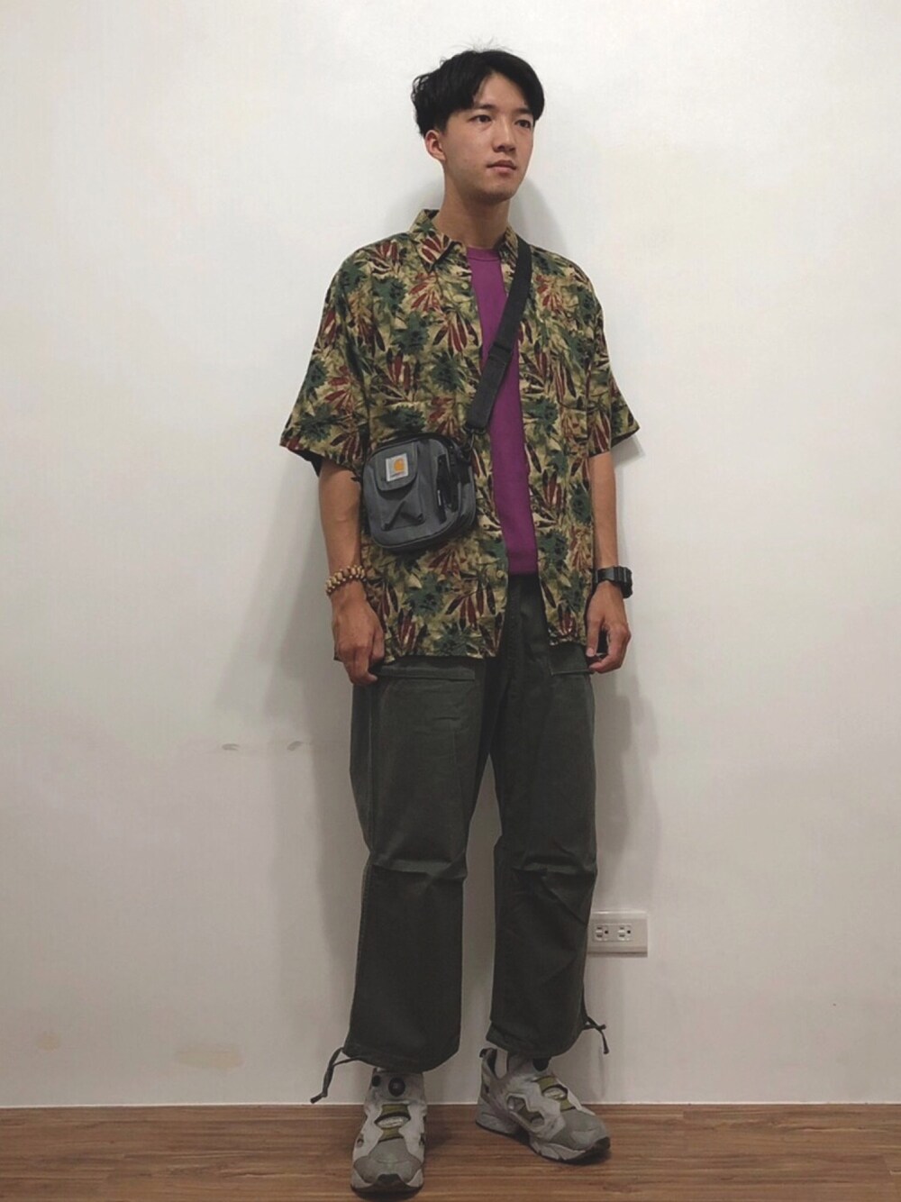 「VINTAGEのアイテム（シャツ/ブラウス、その他）」を使った、麥さん（メンズ・177cm）の秋コーディネートの1枚目の写真