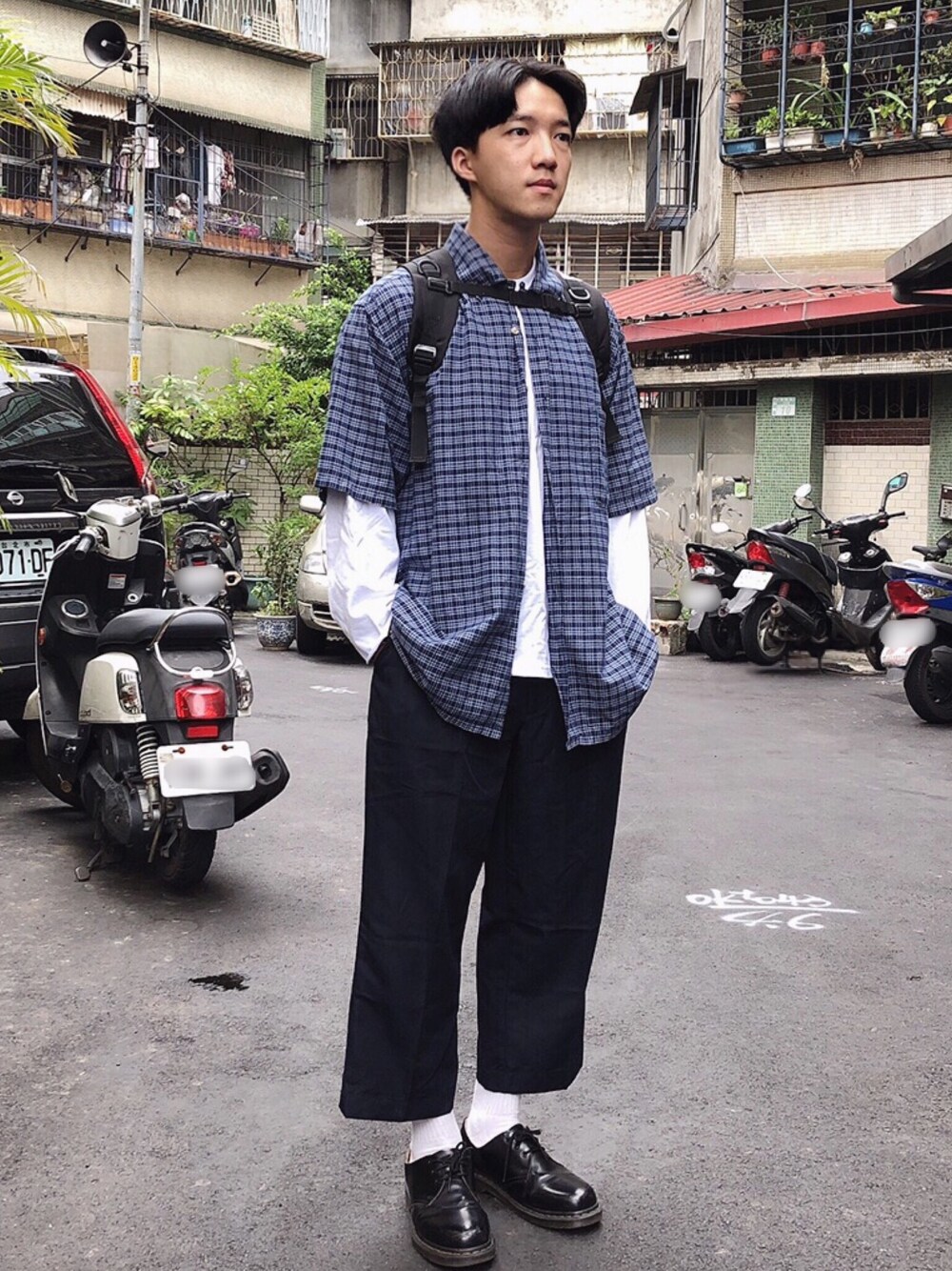 「VINTAGEのアイテム（シャツ/ブラウス、ブルー系）」を使った、麥さん（メンズ・177cm）の秋コーディネートの1枚目の写真