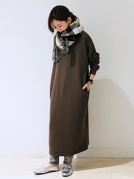「スウェットワンピース」｜「アイテム（ローファー）」を使った、kana¨̮*さん（レディース・161cm）の冬コーディネート