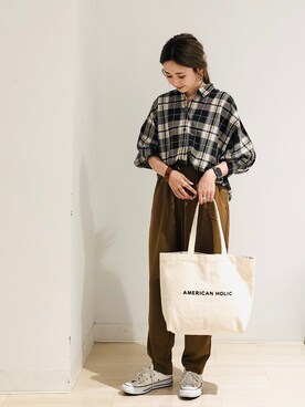 「AMERICAN HOLIC（アメリカンホリック）のアクリルバングル（バングル/リストバンド）」を使った、kana¨̮*さん（レディース・161cm）の秋コーディネート