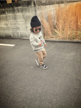 「AZUL by moussy（アズールバイマウジー）のアイテム（スウェット）」を使った、momono13さん（キッズ・90cm）の冬コーディネート