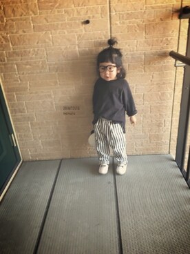 「omake（オマケ）のアイテム（トップス）」を使った、momono13さん（キッズ・90cm）の冬コーディネート