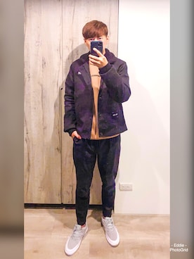 「DC SHOES（ディーシーシューズ）のアイテム（その他シューズ）」を使った、Eddie Changさん（メンズ・182cm）の秋コーディネート