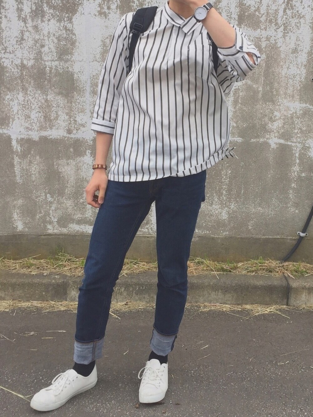 「夏コーデ、スニーカーコーデ、雨の日コーデ、ストライプ、お洒落さんとつながりたい、シャツ、デニムパンツ、ootd」｜「GUのアイテム（デニムパンツ、ブルー系）」を使った、けいとさん（メンズ・175cm）の夏コーディネートの1枚目の写真