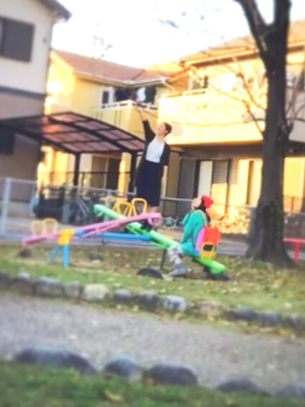 「懐かしい、カラフル、公園」｜「SWIMMERのアイテム（ブーツ、グレー系）」を使った、kaoriさん（レディース・158cm）の夏コーディネートの1枚目の写真