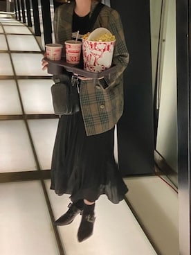 「COACH（コーチ）のアイテム（ショルダーバッグ）」を使った、yukaさん（レディース・160cm）の秋コーディネート