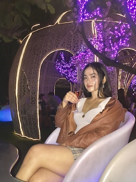 「FOREVER 21（フォーエバー トゥエンティーワン）のアイテム（フォーマルスーツ/小物）」を使った、Roni Matugasさん（レディース・163cm）の冬コーディネート