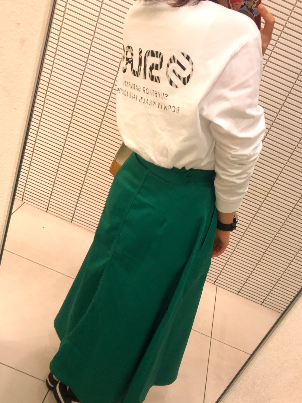 「SILAS」｜「SILASのLS TEE ZEBRA LOGO（Tシャツ/カットソー、ホワイト系）」を使った、minatoさん（レディース・159cm）の秋コーディネートの1枚目の写真