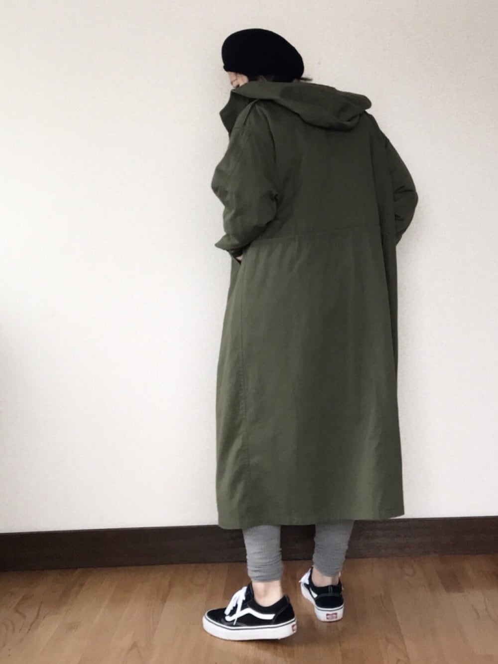 「秋コーデ、カジュアルコーデ、オールドスクール、スニーカー、ママコーデ、マタニティコーデ、ootd、KBF、VANS、おしゃれさんと繋がりたい」｜「VANSのVANS ヴァンズ OLD SKOOL DX オールドスクール DX V36CL+ BLACK（スニーカー、ブラック系）」を使った、 H A L .さん（レディース・159cm）の秋コーディネートの1枚目の写真