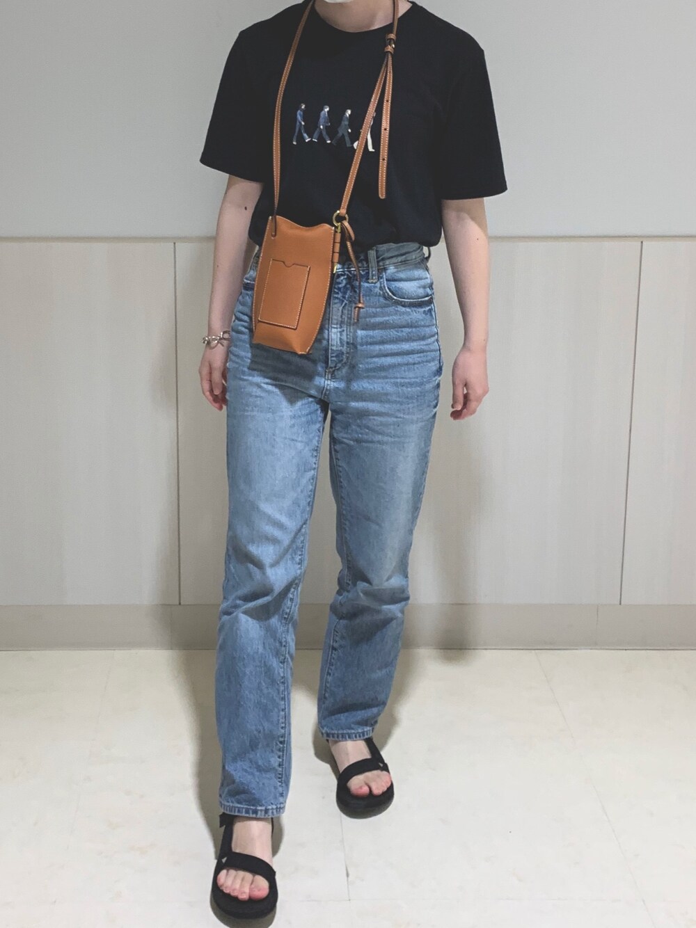 「カジュアル、夏だ！Tシャツ着よう！、休日スタイル、デニムパンツ、GUジーンズ、GU、teva、サンダル、おしゃれさんと繋がりたい、いいね、save、フォローお願いします🤑」｜「GUのアイテム（デニムパンツ、ブルー系）」を使った、Kさん（レディース・158cm）の夏コーディネートの1枚目の写真
