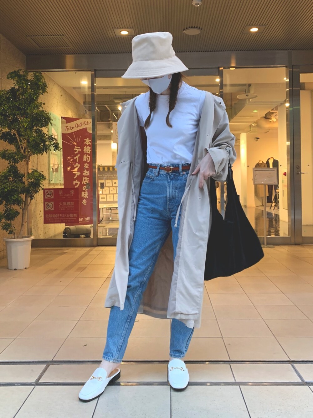 「秋のマイ旬スタイル、韓国ファッション、バケットハット、トレンチコート、トートバッグ、UNIQLO、ZARA、秋服準備はじめました、おしゃれさんと繋がりたい、いいね、save、フォローお願いします🤑」｜「BEAUTY&YOUTH UNITED ARROWSのBY コーデュロイ×スエードハット（ハット、ベージュ系）」を使った、Kさん（レディース・158cm）の秋コーディネートの1枚目の写真