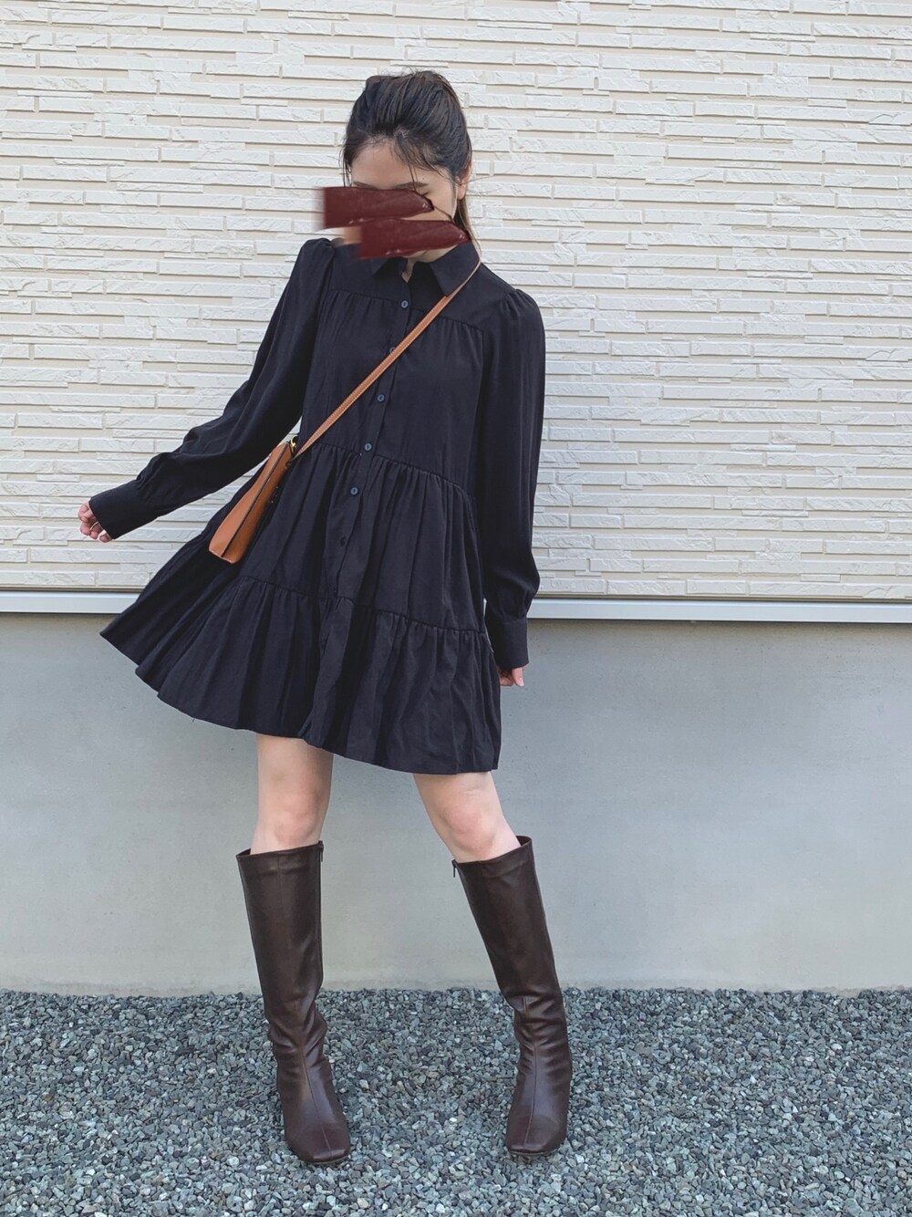 「オールブラック、ブラック、ワントーンコーデ、ロングブーツ、ミニワンピ、シャツワンピ、ZARA、ブーツスタイル、おしゃれさんと繋がりたい、いいね、save、フォローお願いします🤑」｜「Chicoのレザーロングブーツ（ブーツ、ブラウン系）」を使った、Kさん（レディース・158cm）の冬コーディネートの1枚目の写真