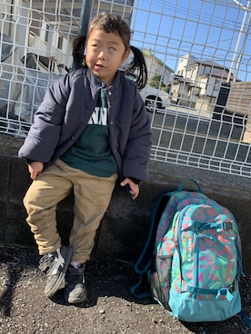 「BURTON（バートン）のアイテム（バックパック/リュック）」を使った、mikotoさん（キッズ・100cm）の冬コーディネート