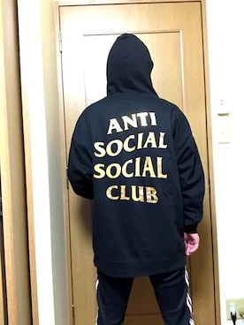 「ANTI SOCIAL SOCIAL CLUB（アンチソーシャルソーシャルクラブ）のアイテム（パーカー、ブラック系）」を使った、SKY++さん（メンズ・169cm）の冬コーディネート