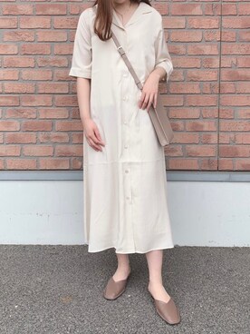 「オープンカラー」｜「アイテム（アクセサリー）」を使った、manaさん（レディース・160cm）の春コーディネート