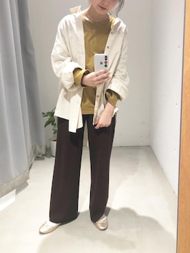 「アイテム（トップス、ベージュ系）」を使った、miwaさん（レディース・155cm）の冬コーディネート