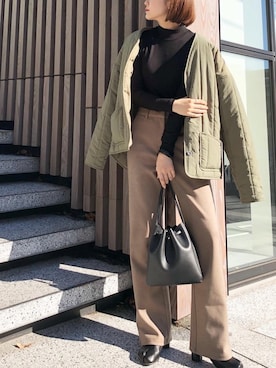 「ストレートパンツ」｜「アイテム（ノーカラージャケット）」を使った、miwaさん（レディース・155cm）の冬コーディネート