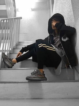 「DRKSHDW by RICK OWENS（ダークシャドウ バイ リックオウエンス）のアイテム（パーカー）」を使った、appleside003さん（メンズ・176cm）の春コーディネート