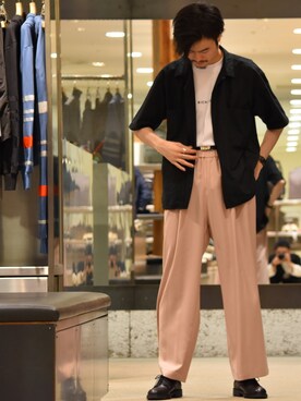 「BLACK&BLUE（ブラックアンドブルー）のアイテム（トップス）」を使った、KOU SUEMATSUさん（メンズ・172cm）の春コーディネート