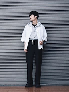 「lot holon（ロットホロン）のアイテム（パンツ）」を使った、KOU SUEMATSUさん（メンズ・172cm）の夏コーディネート